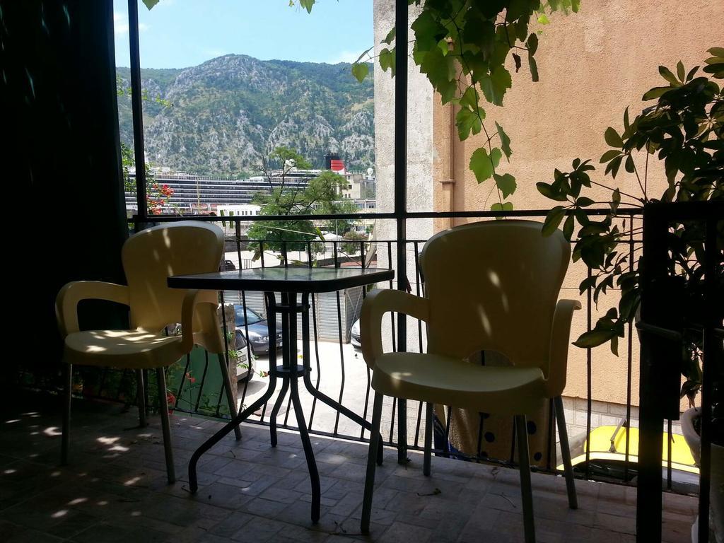 Apartment Kiki Kotor Exterior foto